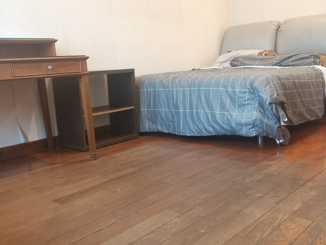 Expat standard spacious fully furnished room with ensuite toilet in a quiet, pleasant private estate