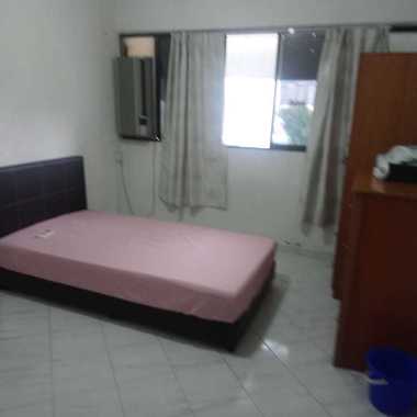 Down town Line of Jalan Bersar Mrt Station only 10 minutes walk very central