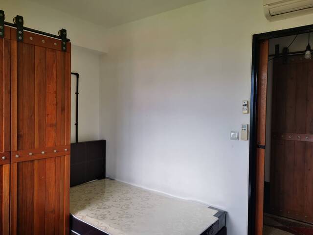 Bedroom + Private Bathroom@Sembawang MRT