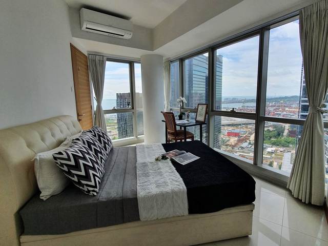 MBFC/Marina Bay Sands/Shenton WAY - CBD Queen Room - Super High Floor Unit