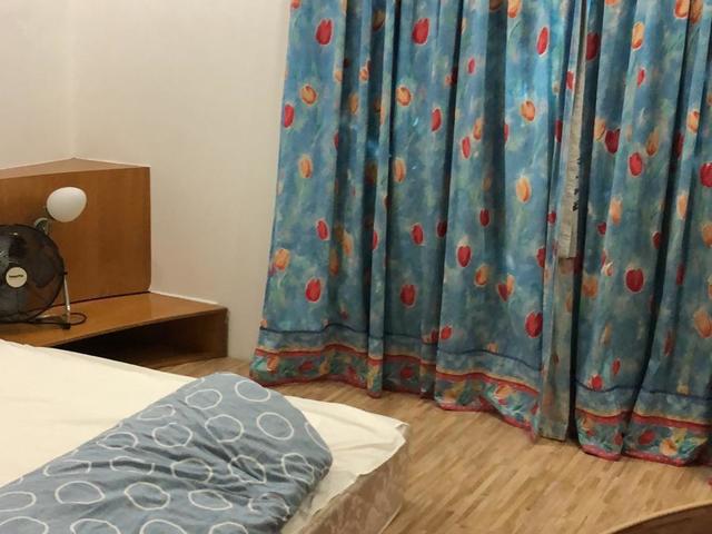 Spacious master bedroom@villa de west - 385 pasir panjang road - singapore 118719