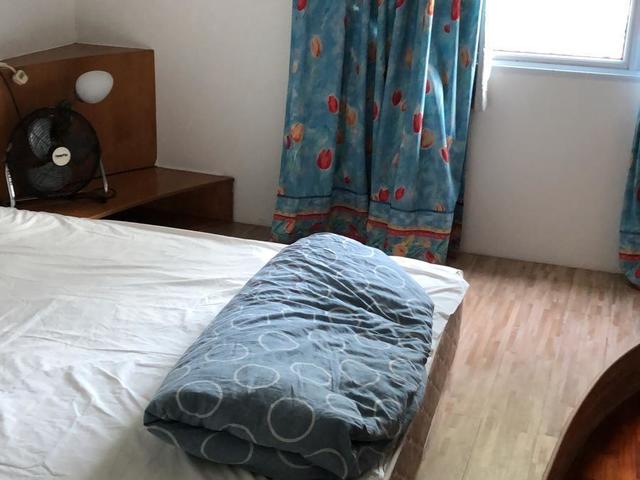 Spacious master bedroom@villa de west - 385 pasir panjang road - singapore 118719