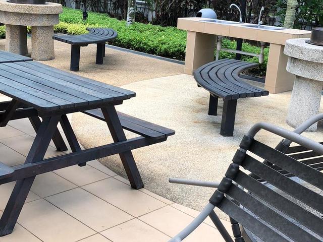 Spacious master bedroom@villa de west - 385 pasir panjang road - singapore 118719