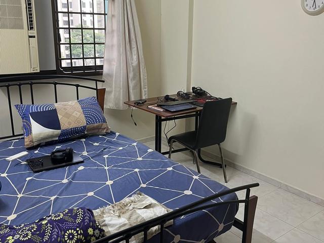 Common Room @ 295B Compassvale Crescent - 7 Min from Sengkang MRT / 5 Min Walk