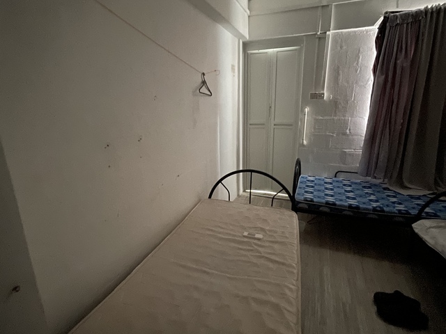 Alexander village masterbed sharing room 400/month