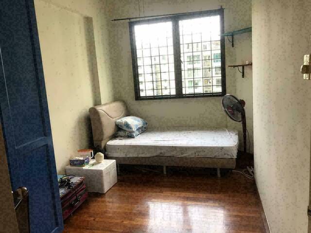 Room for Rent $ 1150 all inclusive with private bath @Simie Green Condominium