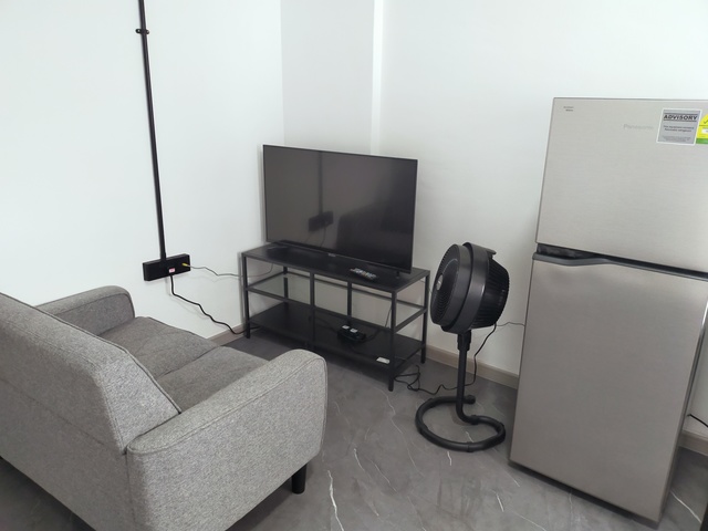 Hdb Studio Unit for rent