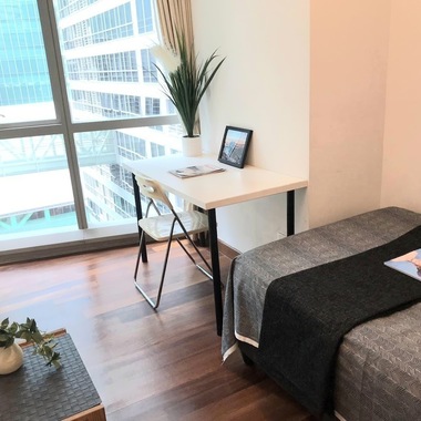 Just inside CBD , Full Furnish Single Room , Expats Flatmates , Raffles Quay MRT