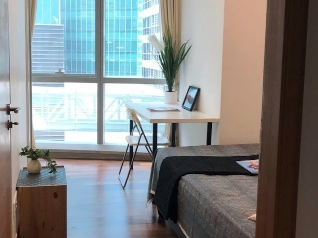 Just inside CBD , Full Furnish Single Room , Expats Flatmates , Raffles Quay MRT