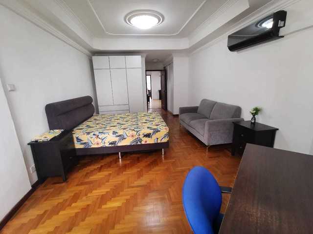 Marine Parade/Paya Lebar MRT/ - Masterbedroom for 2 person-Roxy Square