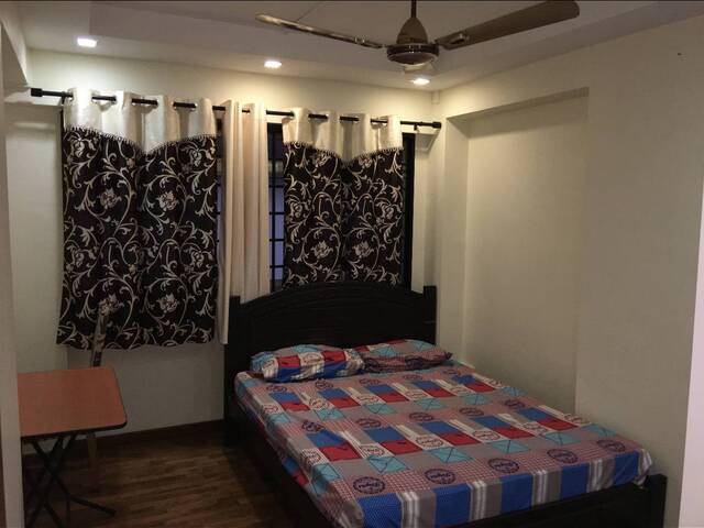 Indian Tamil Owner Looking Indian Female Tenant