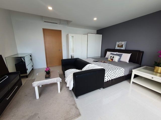 Excellent Marina Bay Sands View - Super High Floor Unit , Queen Room for Rent - Just inside CBD