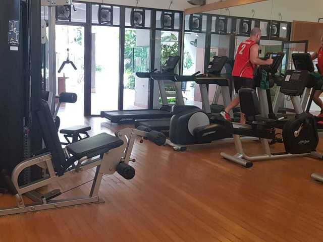 Tiong Bahru MRT - Big Queen Room for Rent