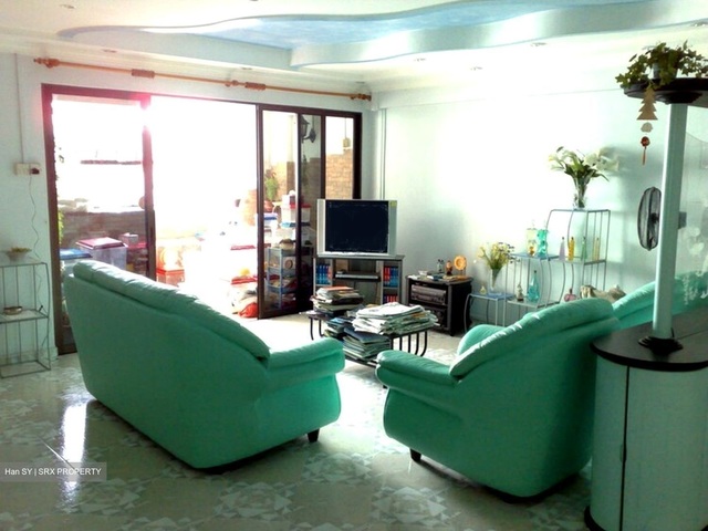 Rental 5I Woodlands corner unit