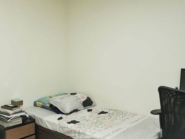 Hurry! Best Value 3 single + 1 utility Fully Furnished Corner Unit Avail 1st Jan