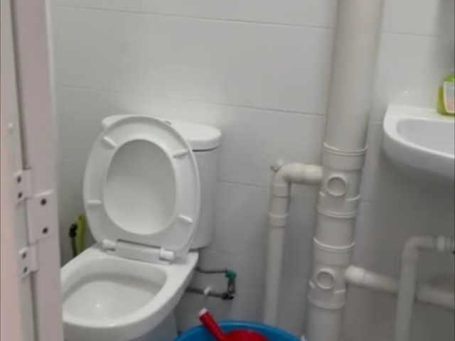 Wide space master room (negotiable)