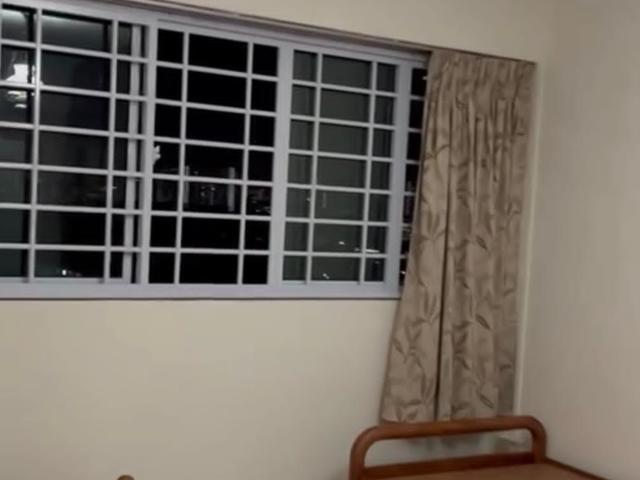 Wide space master room (negotiable)