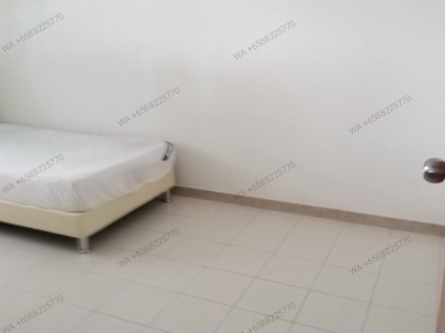 room-for-rent-hougang-singapore-spacious-and-comfy-room