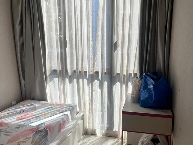 Looking for female professional tenant, Condo located at 5mins away from Sengkang MRT.