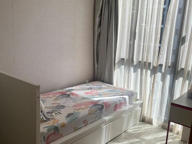 Looking for female professional tenant, Condo located at 5mins away from Sengkang MRT.