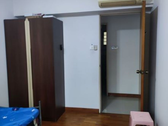 Common Room for Rent at Pioneer MRT