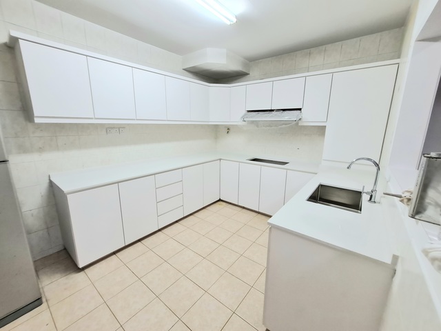 Newly Furnish Queen Room for Rent @ Tiong Bahru MRT