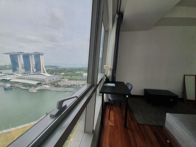 CBD Location , High Floor Furnished QUEEN ROOM , Just inside CBD