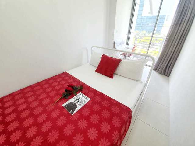 CBD Condo Queen Room with Outdoor Balcony - Downtown / Raffles place MRT