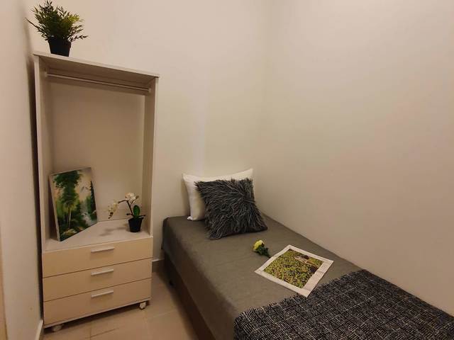 Furnish Single Room - Raffles place Mrt!