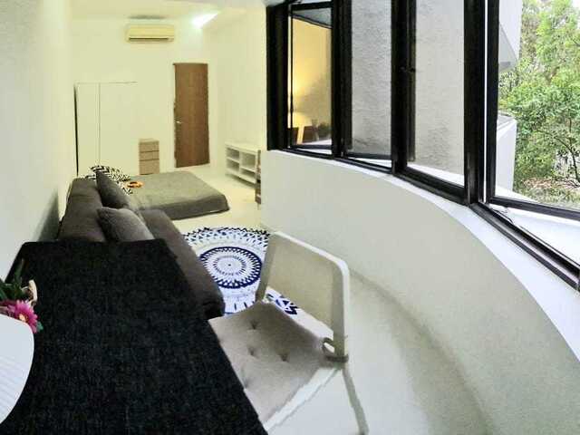 Big Queen Room @ Teresa ville condo - Tiong Bahru MRT