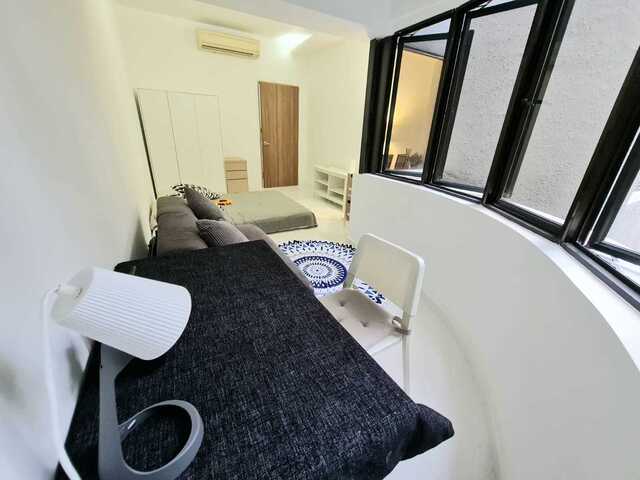 Big Queen Room @ Teresa ville condo - Tiong Bahru MRT