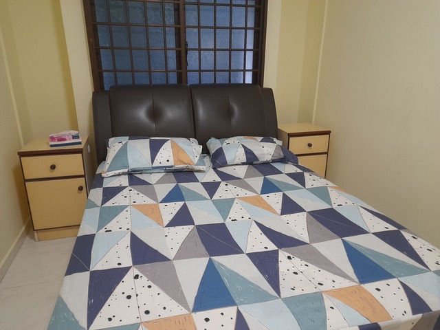 ROOM FOR RENT NEAR BOON LAY MRT