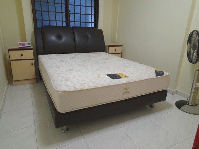 ROOM FOR RENT NEAR BOON LAY MRT