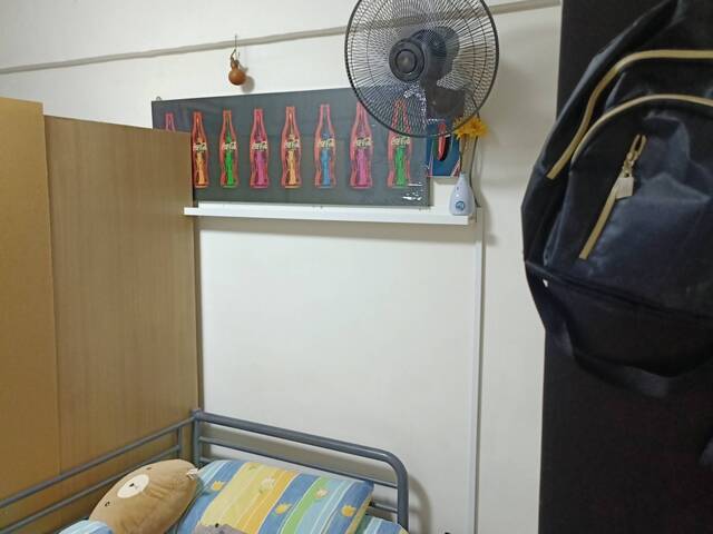 金文泰Clementi 有房出租两人一间房(只限女性)