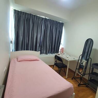 Common Room with Private Toilet for Single Lady