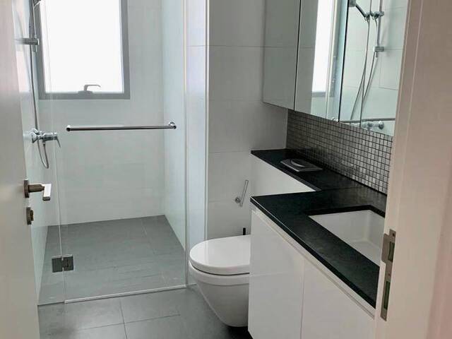 Common Room with Private Toilet for Single Lady