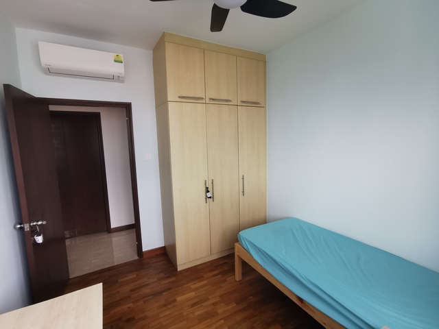 Room For Rent Woodlands, Singapore - Condo Single Female Bedroom For Rent