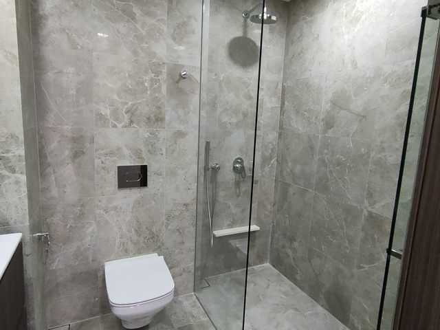 3 bedroom condo unit right at Redhill MRT
