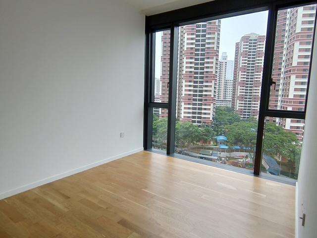 3 bedroom condo unit right at Redhill MRT
