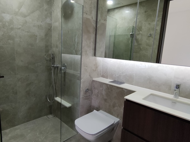 3 bedroom condo unit right at Redhill MRT