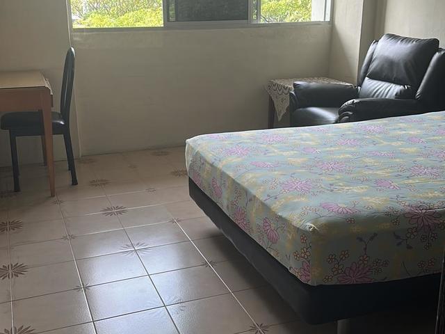 Spacious room at 141 Tampines