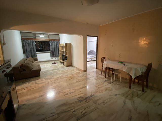 Master bed in little india / Jalan besar