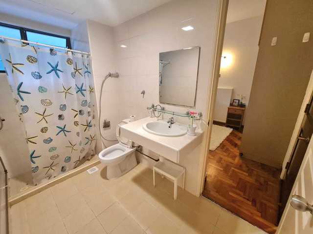 En-suite Master Room with Balcony - Harbourfront/Tiong Bahru