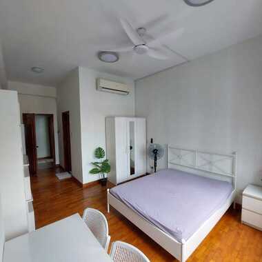 4 bedroom 3 bathroom 1528 sqf Rosalia Park condo 8mins walk to Serangoon mrt No agent fees 9642...
