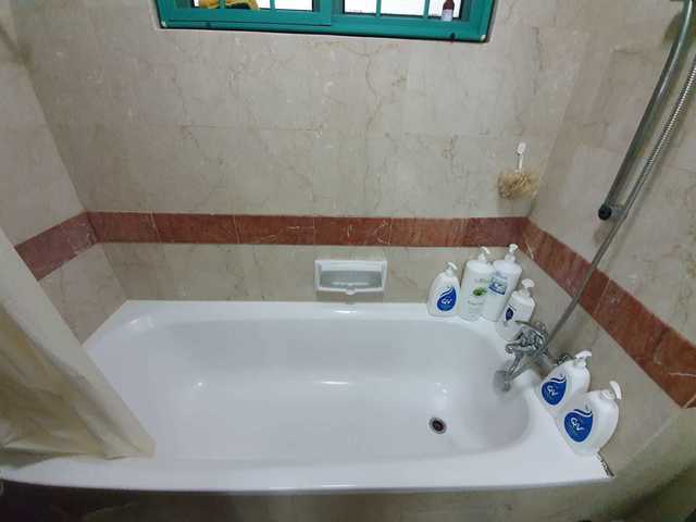 Fully Furnished 1BHK House @704 Changi Court Condo. Near Upper Changi MRT