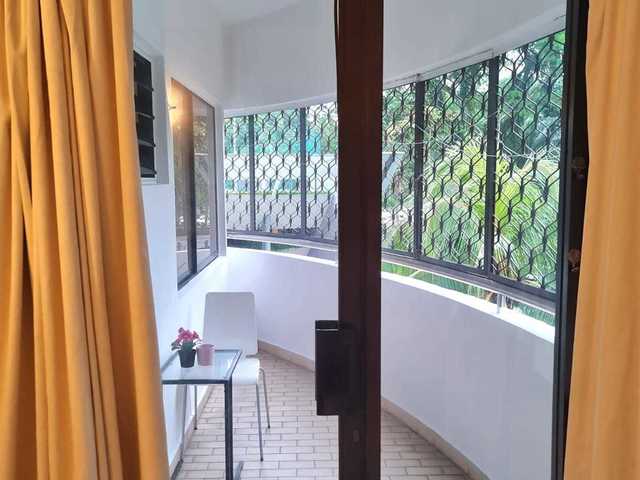 Outdoor Balcony En-suite Master Bedroom - Tiong Bahru MRT