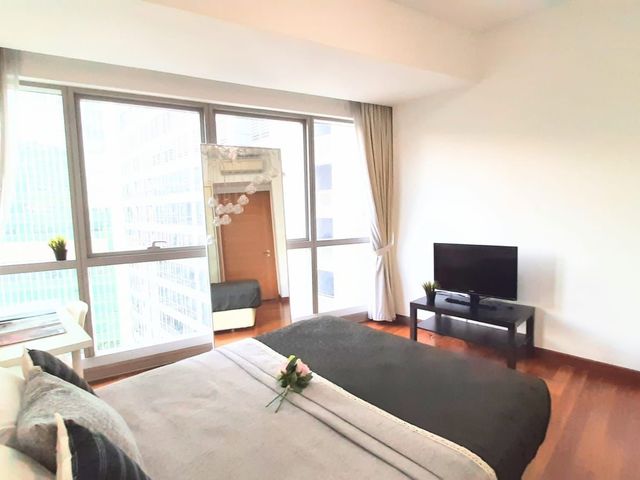 Super High Floor ,Full Funrish Queen Room - City and MBS view - Raffles place MRT