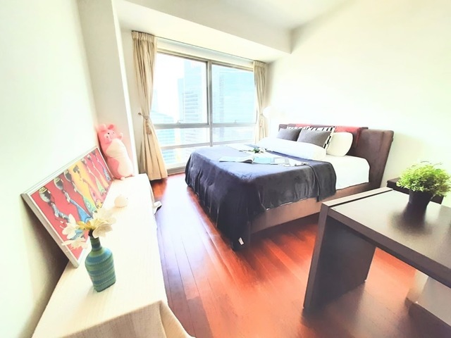 Super High Floor ,Full Funrish Queen Room - City and MBS view - Raffles place MRT