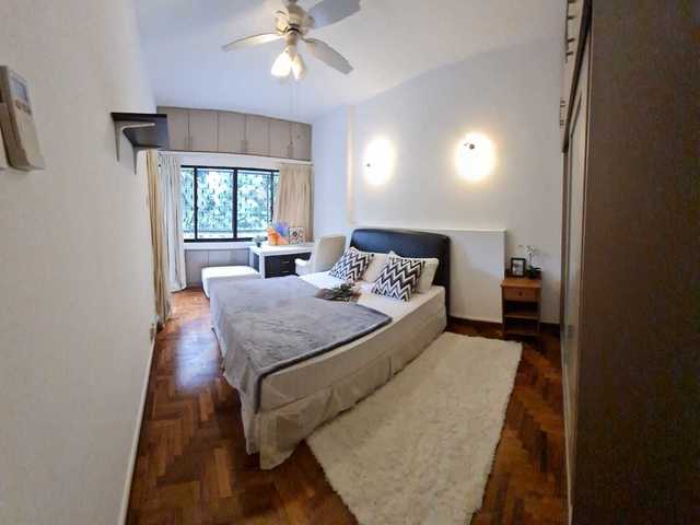En-suite Master Room with Balcony - Harbourfront/Tiong Bahru