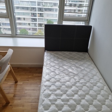 Jurong Point condo Centris have common room for rent